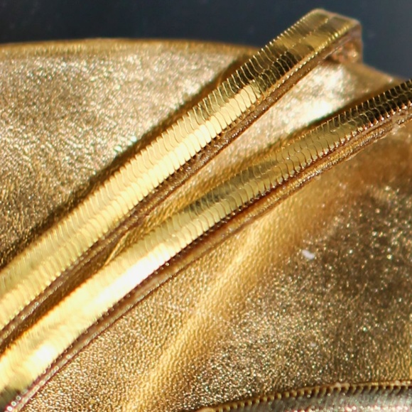 Gucci Gold 'Oh Othilia' Snake Chain Sandals - Picture 5 of 8